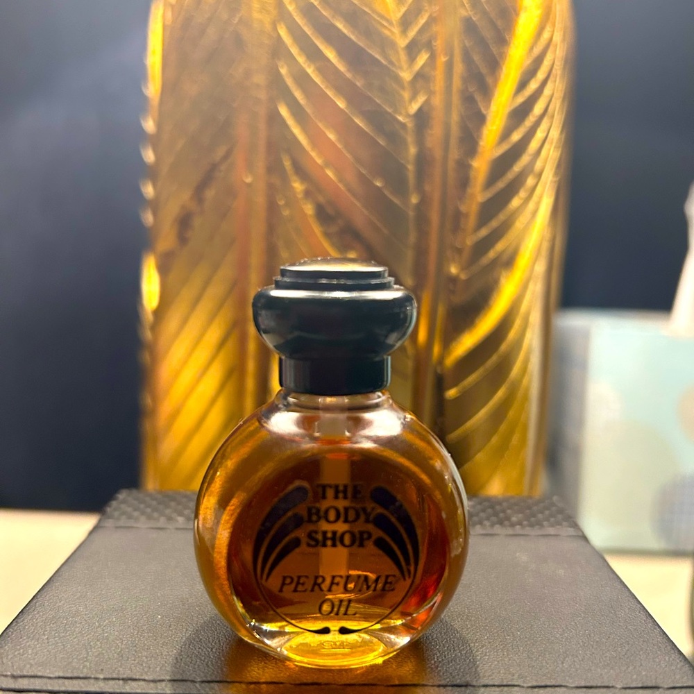 The Body Shop Perfume Oil RARE